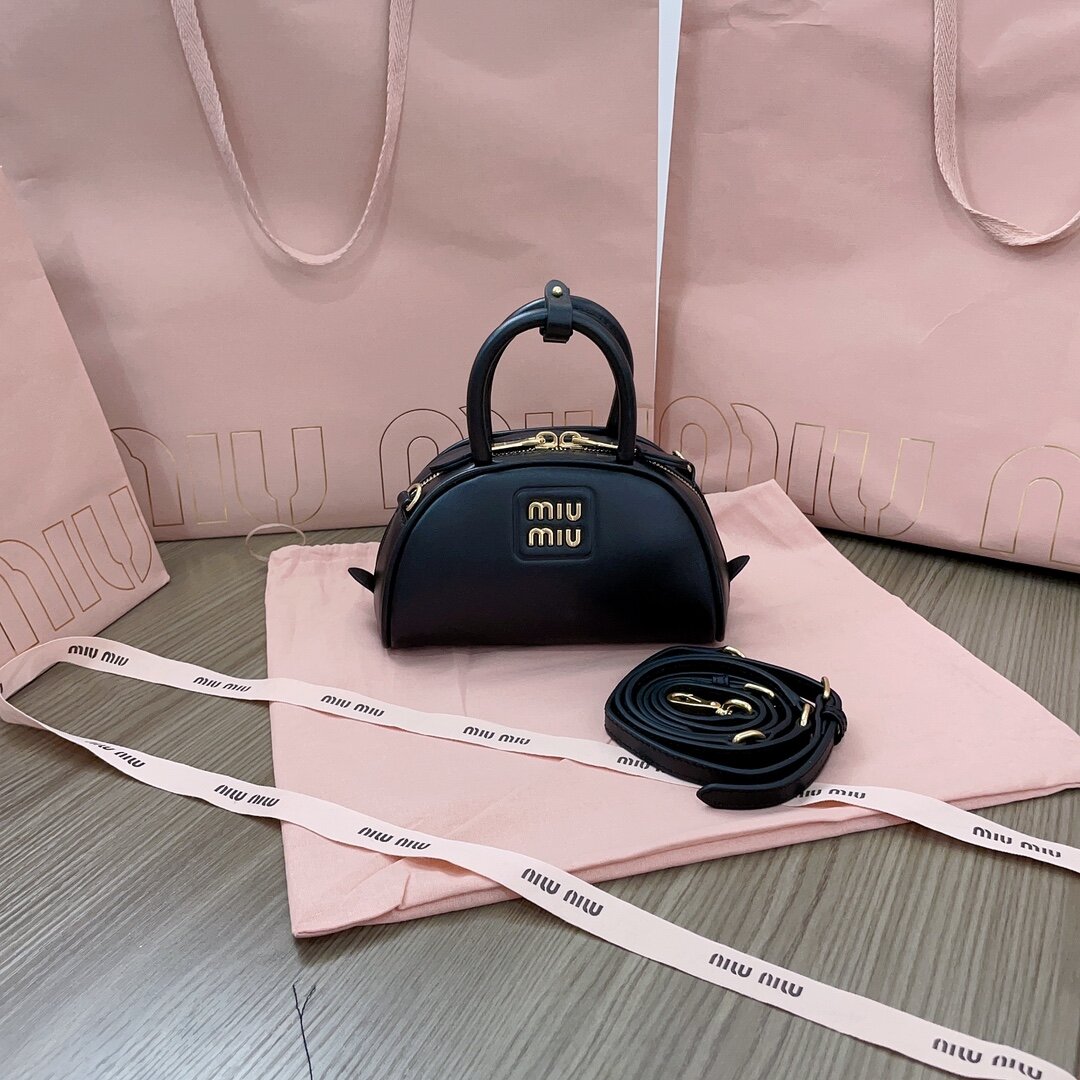 miumiu 5B